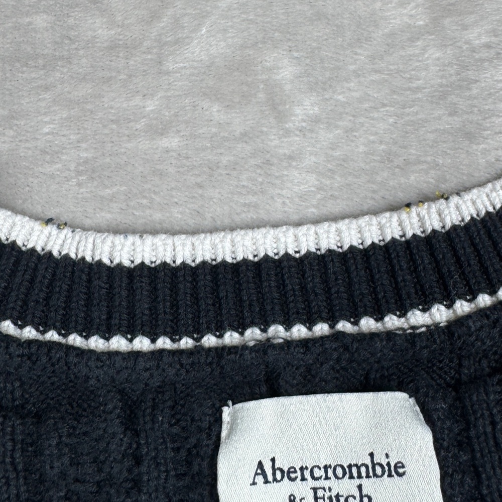 Abercrombie & Fitch Women’s Cable Knit V Neck Cropped Black White Sweater Vest L - Picture 7 of 15